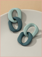 Load image into Gallery viewer, Two-Tone Chunky Chain Link Earrings
