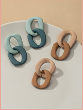 Load image into Gallery viewer, Two-Tone Chunky Chain Link Earrings
